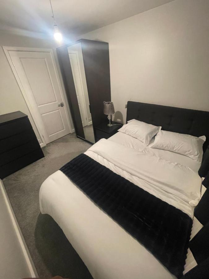 Beautiful En-Suite Bedroom Ипсвич Экстерьер фото