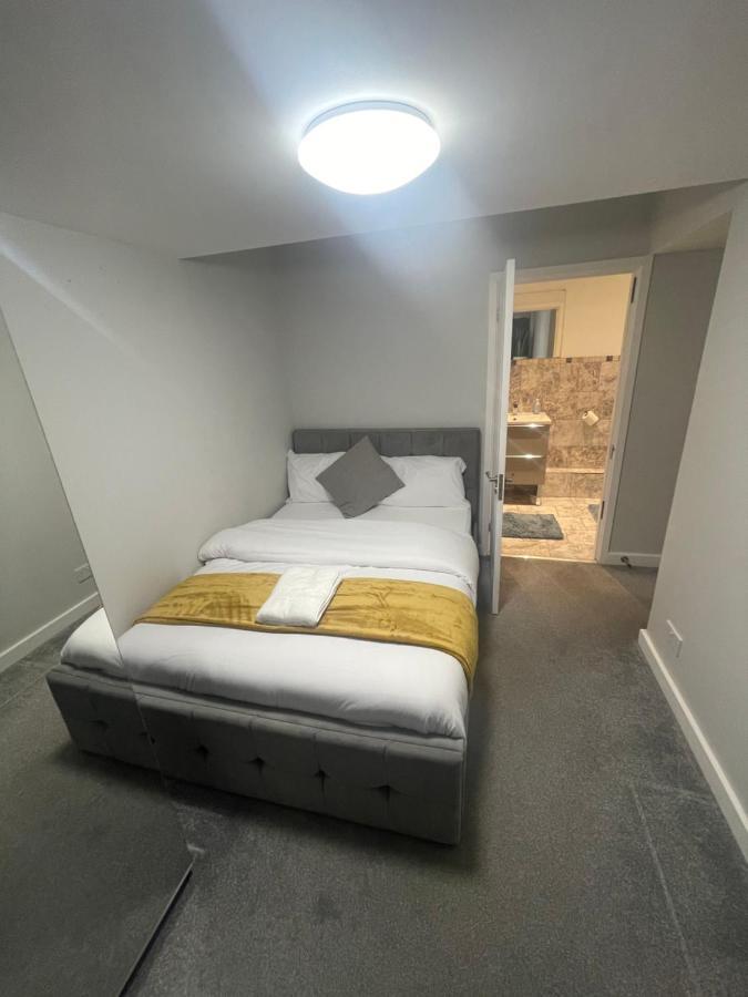 Beautiful En-Suite Bedroom Ипсвич Экстерьер фото